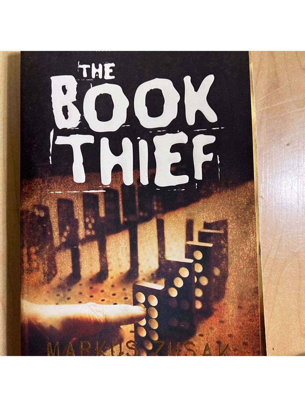 The Book Thief Paperback - Brown & Black Cover